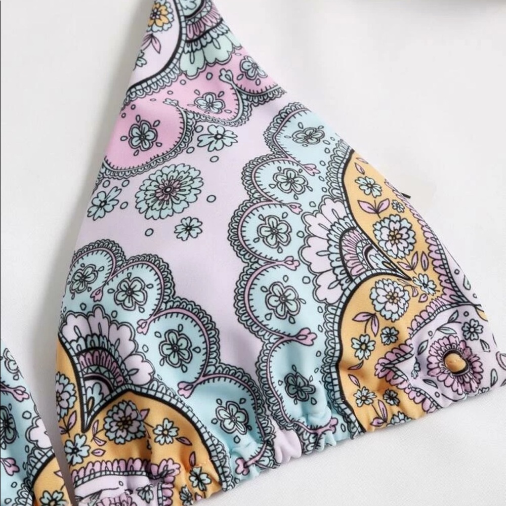 Pretty Patterned Bathing Suit - Picture 4 of 4